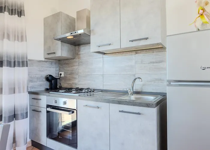 La Casa Al Mare- Ad Group Apartment *